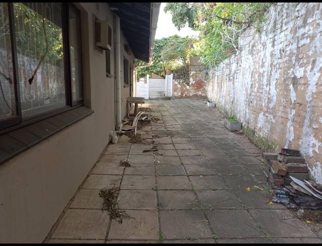 4 BEDROOM HOUSE FOR SALE IN RESERVOIR HILLS